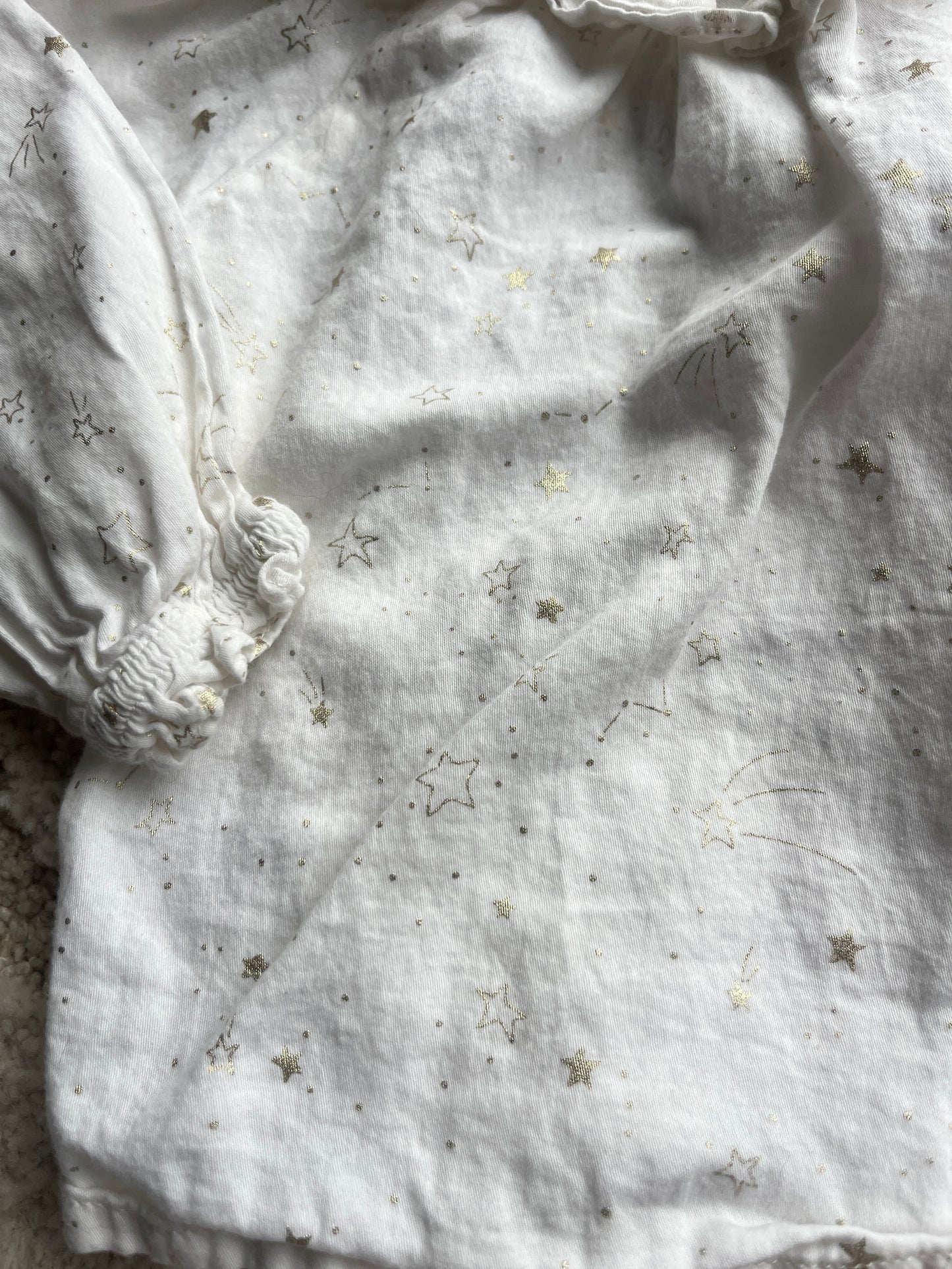 Blouse crème à col volanté et étoiles dorées TAO - 9 mois