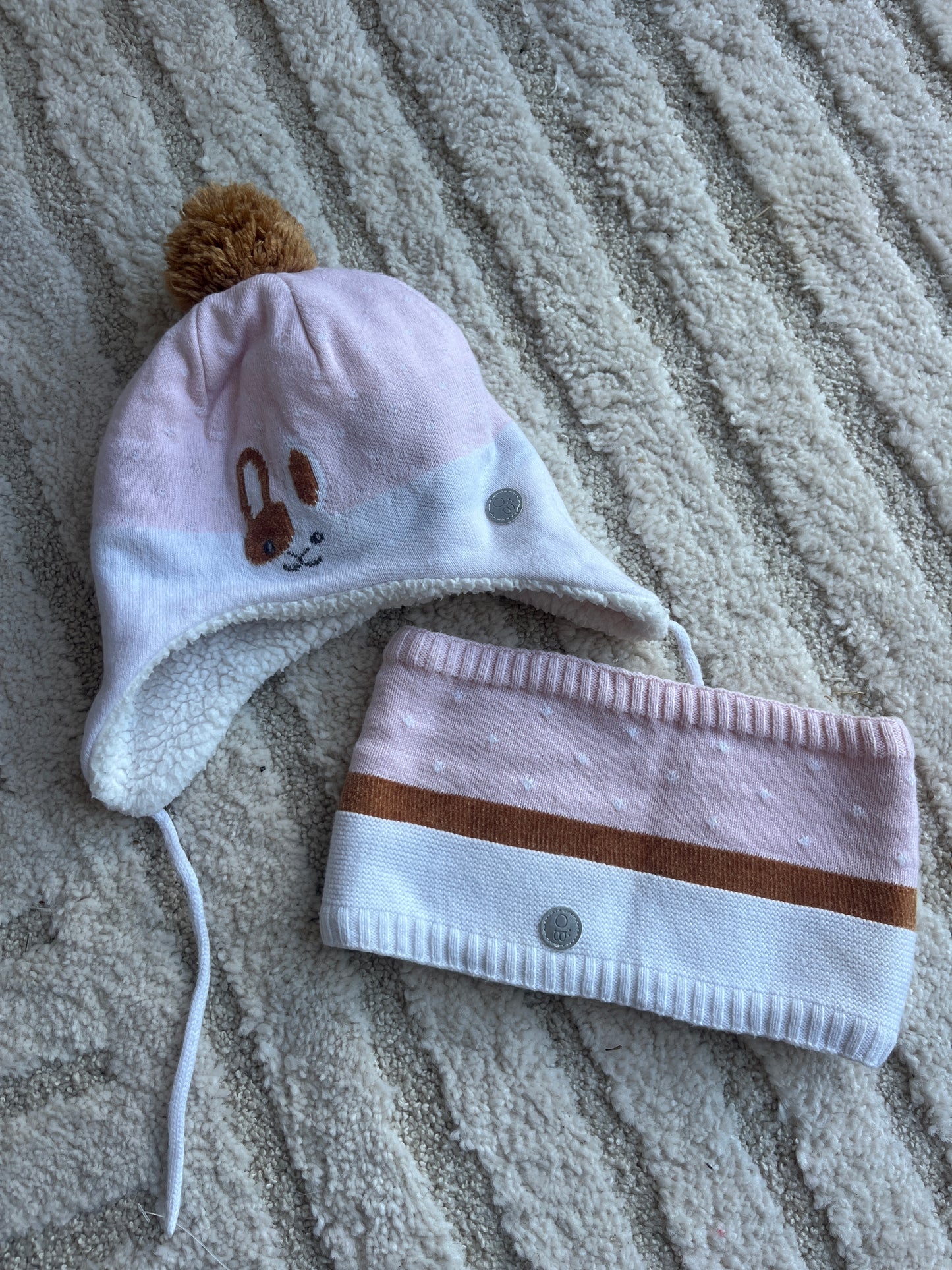 Ensemble bonnet + snood en tricot rose lapin Obaïbi