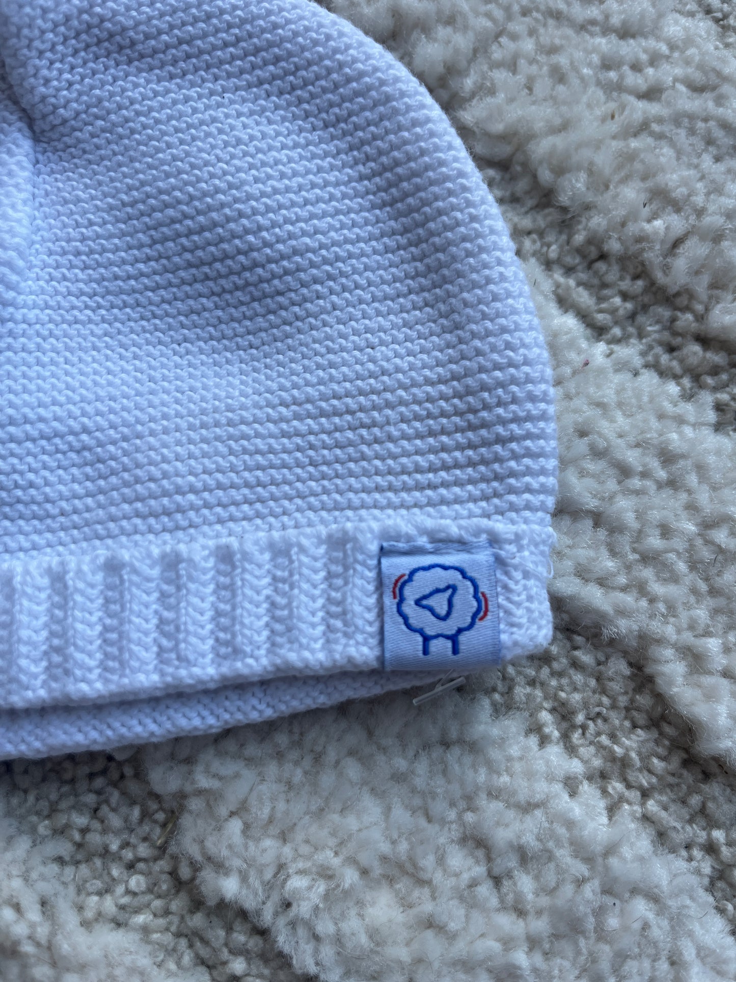 Bonnet blanc en maille La Manufacture de Layette