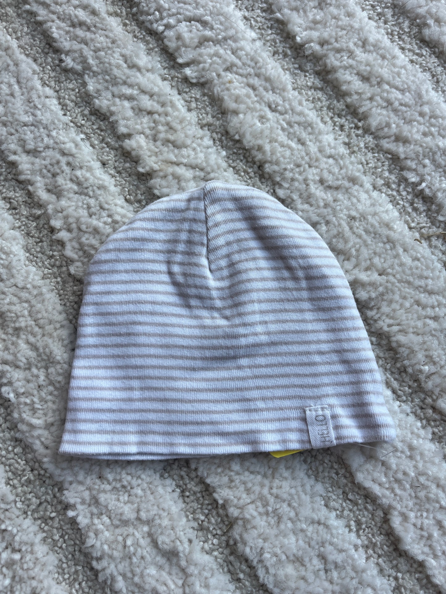 Bonnet en jersey beige et blanc H&M - naissance/1 mois