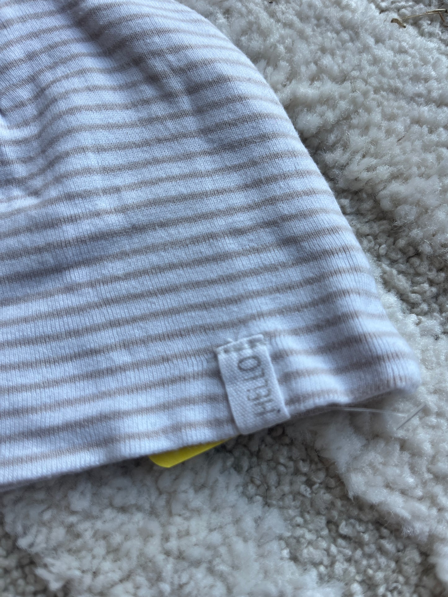 Bonnet en jersey beige et blanc H&M - naissance/1 mois
