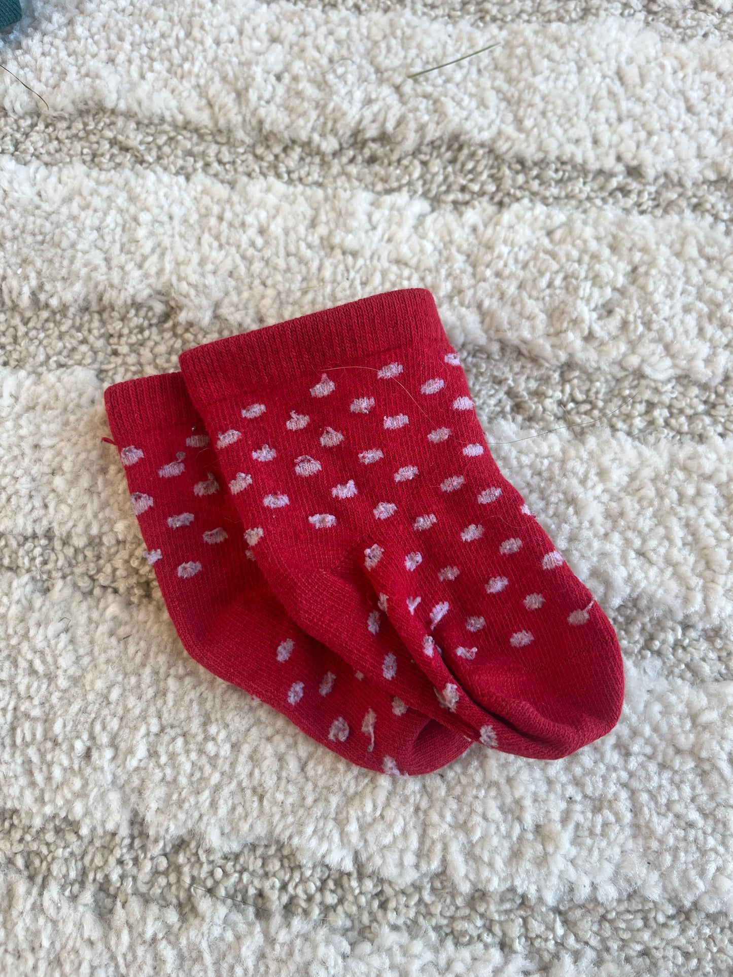 Paire de chaussettes rouge à pois - 0/6 mois
