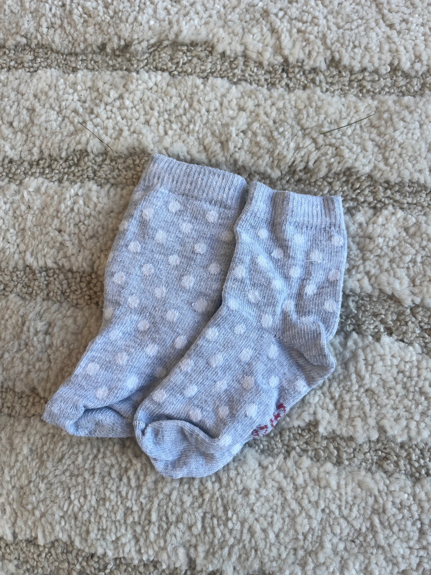 Paire de chaussettes grises à pois blancs - Pointure 24/26
