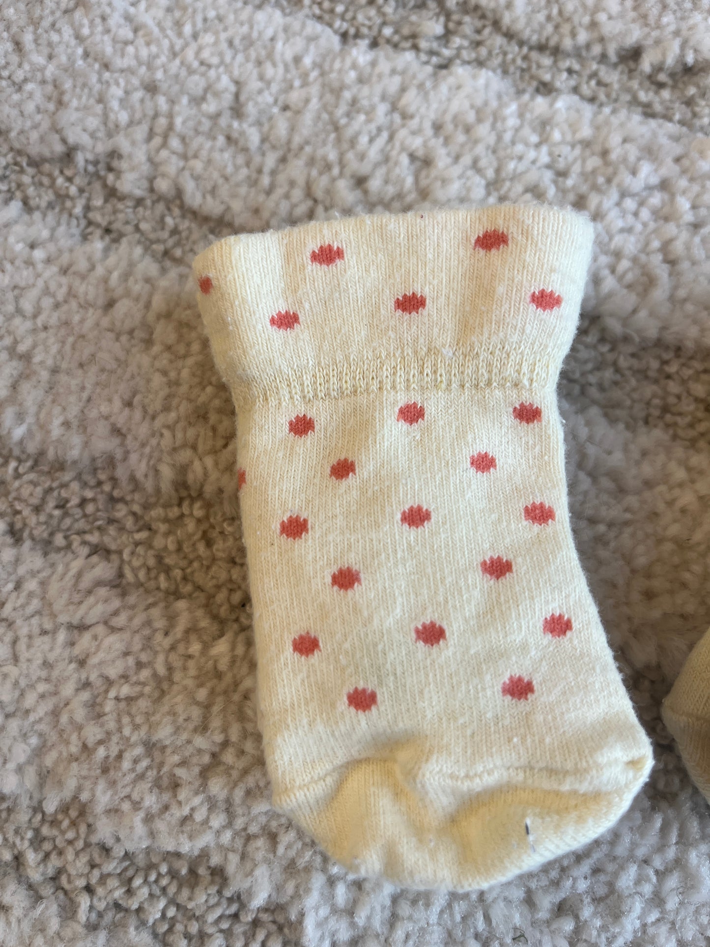 Lot 2 paires de chaussettes jaune pois et papillon - 0/6 mois