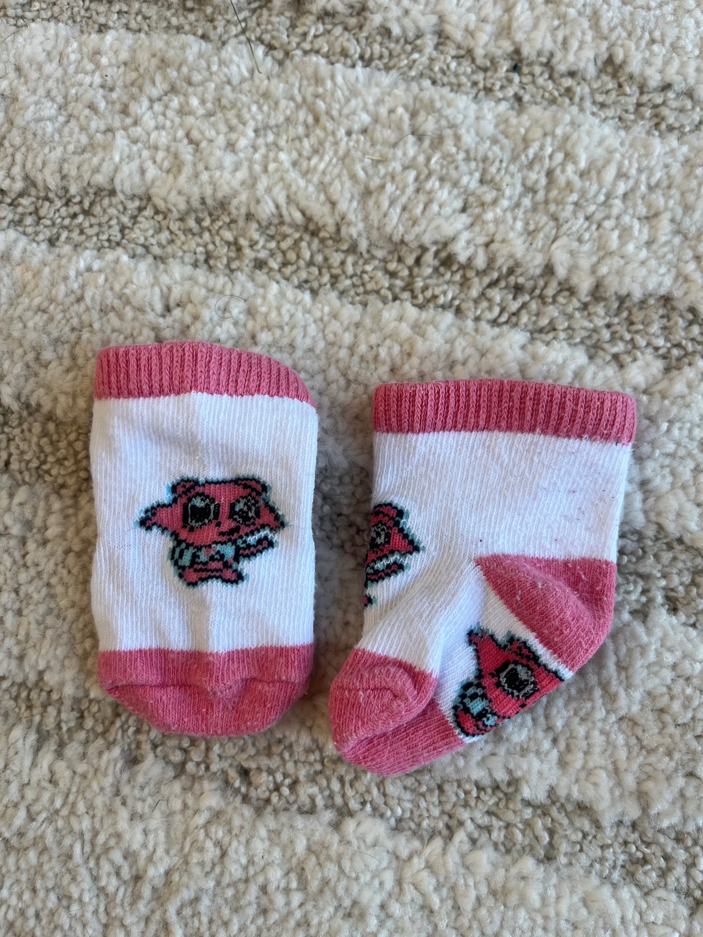Paire de chaussettes rose avec monstre - 0/3 mois