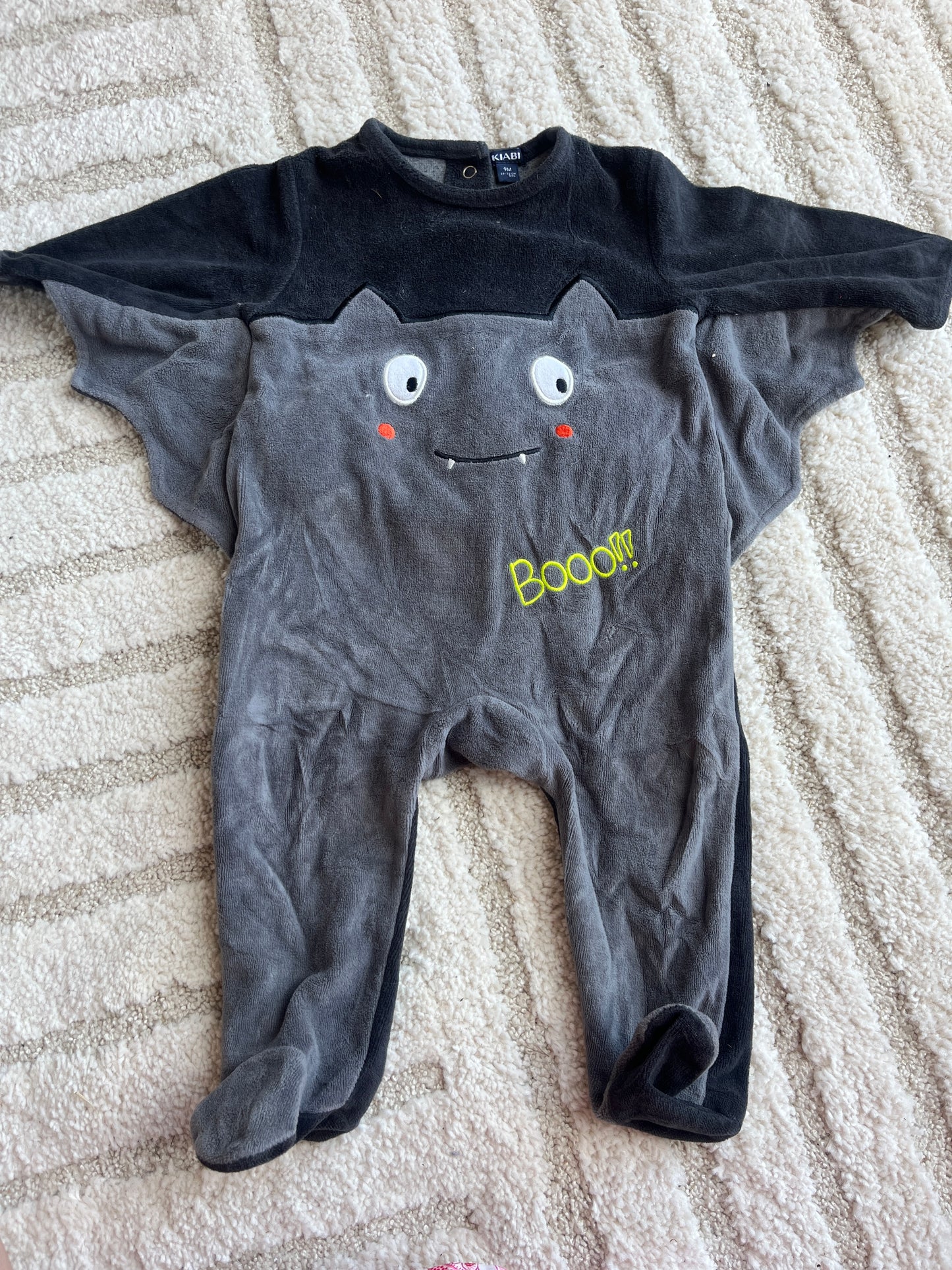 Pyjama velours gris et noir chauve-souris - 9 mois