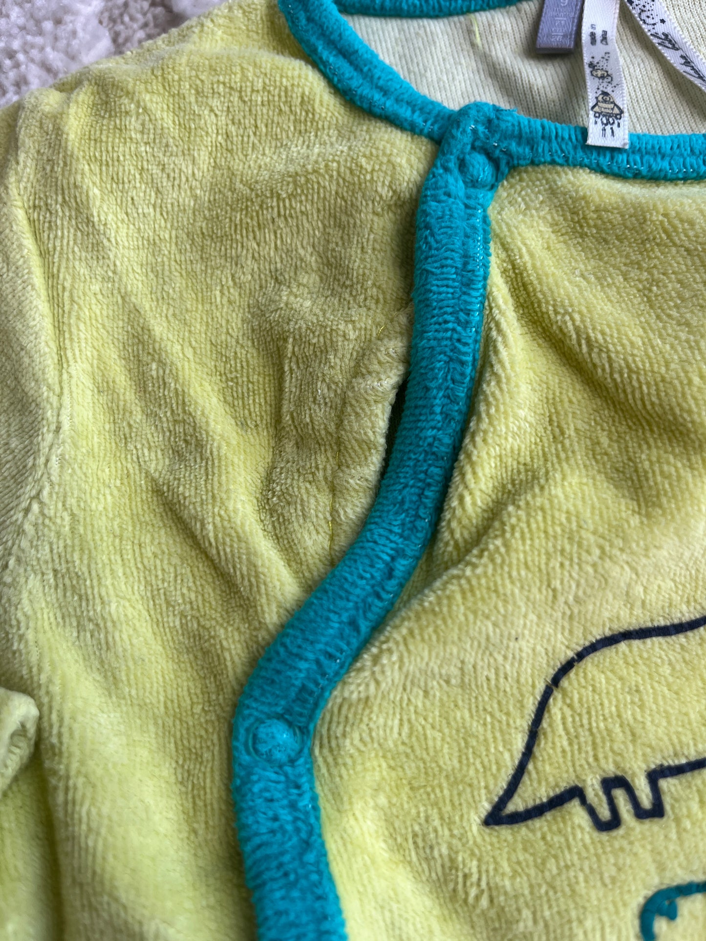 Pyjama velours jaune dinosaures « i dream to meet dino » - 9 mois