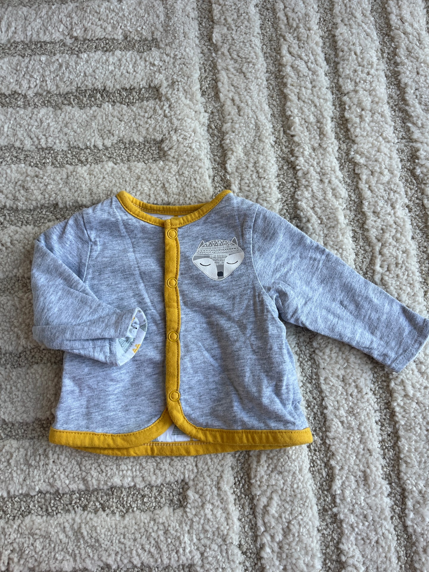 Veste légère à manches longues gris et moutarde renard - naissance